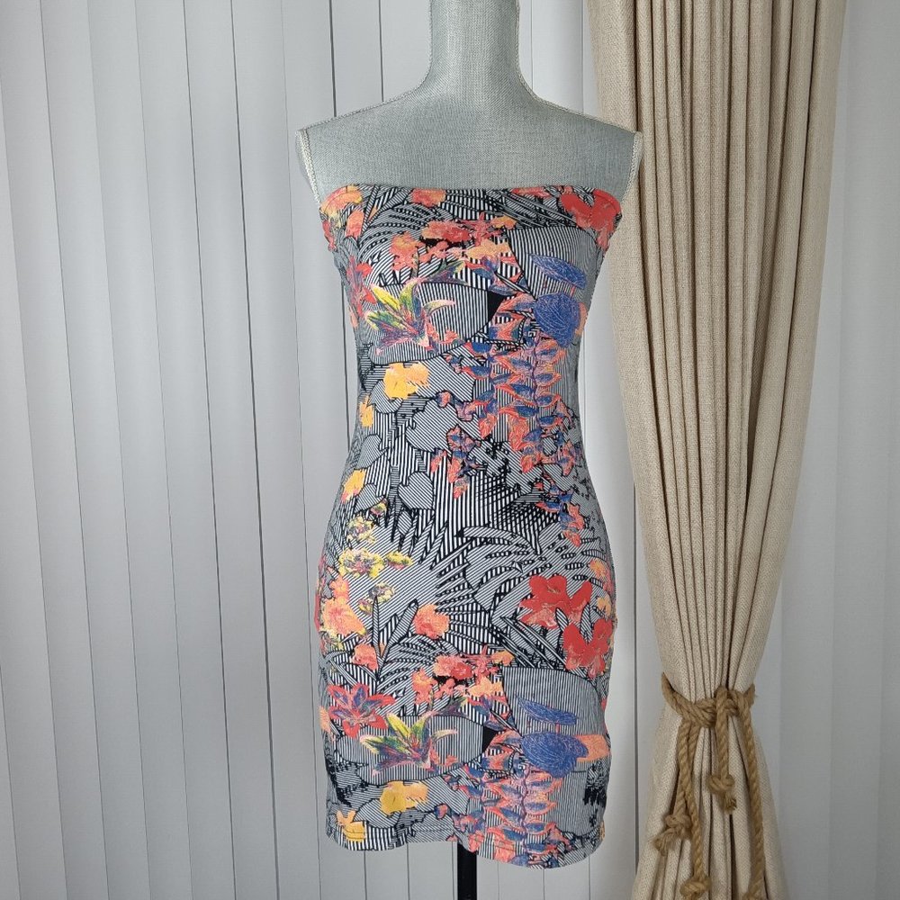 Volcum Women's Tube Fitted Strapless Mini Stretch Dress.